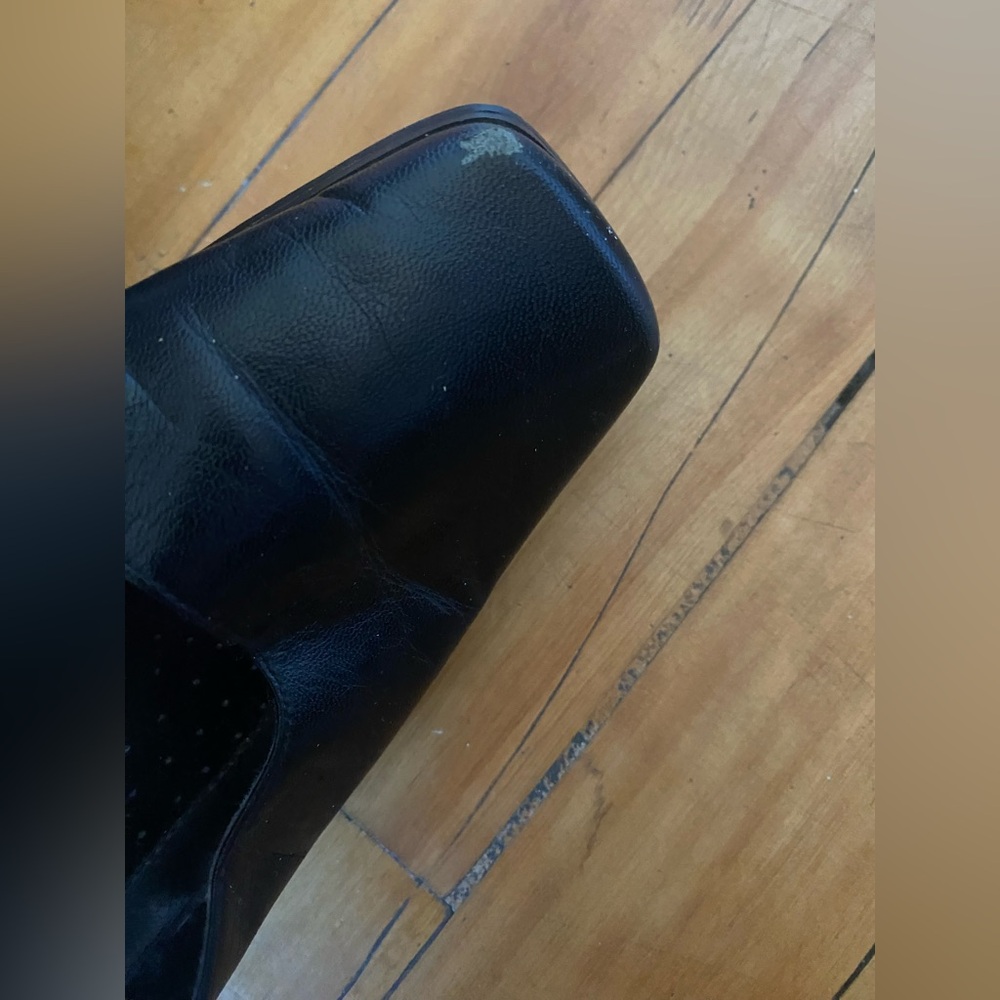 Shoes - Picture 4 of 4